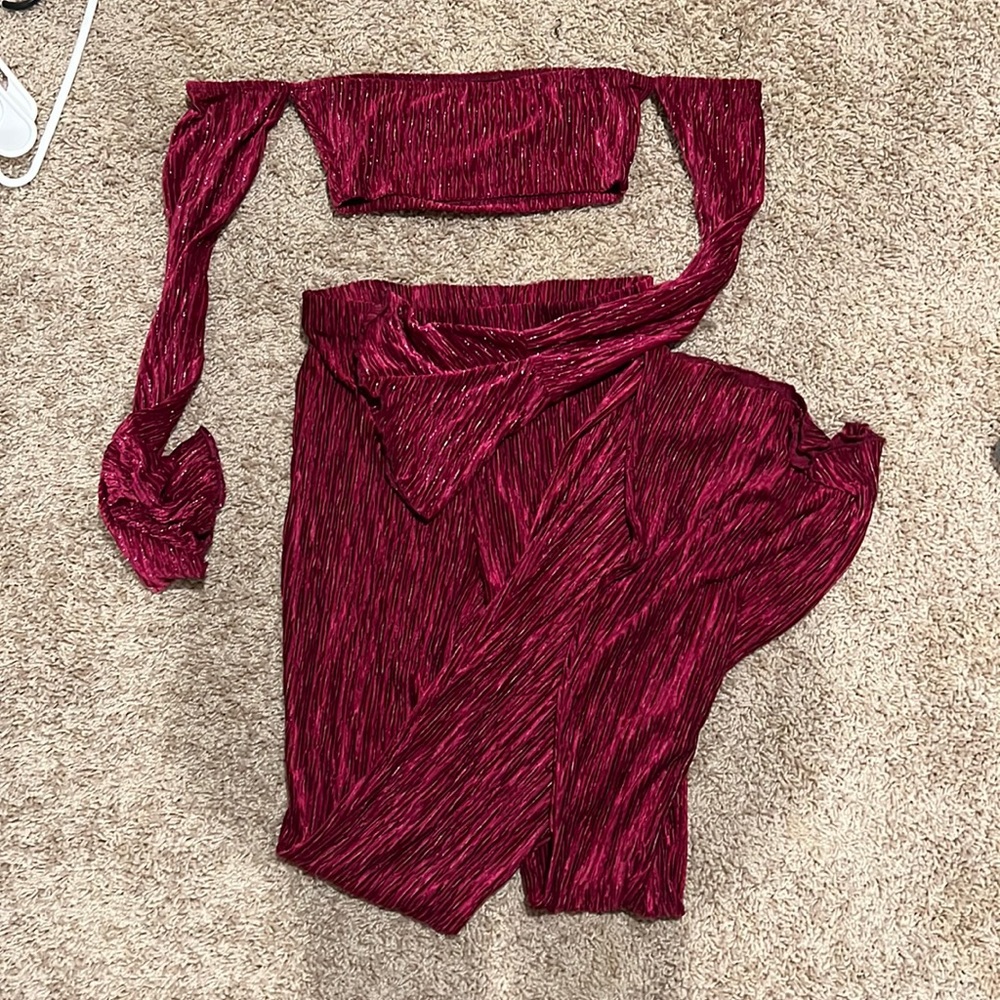 Two piece set. Flare pants and off shoulder crop top size small